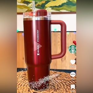 Stanley starbucks  Holiday 2023 NWT